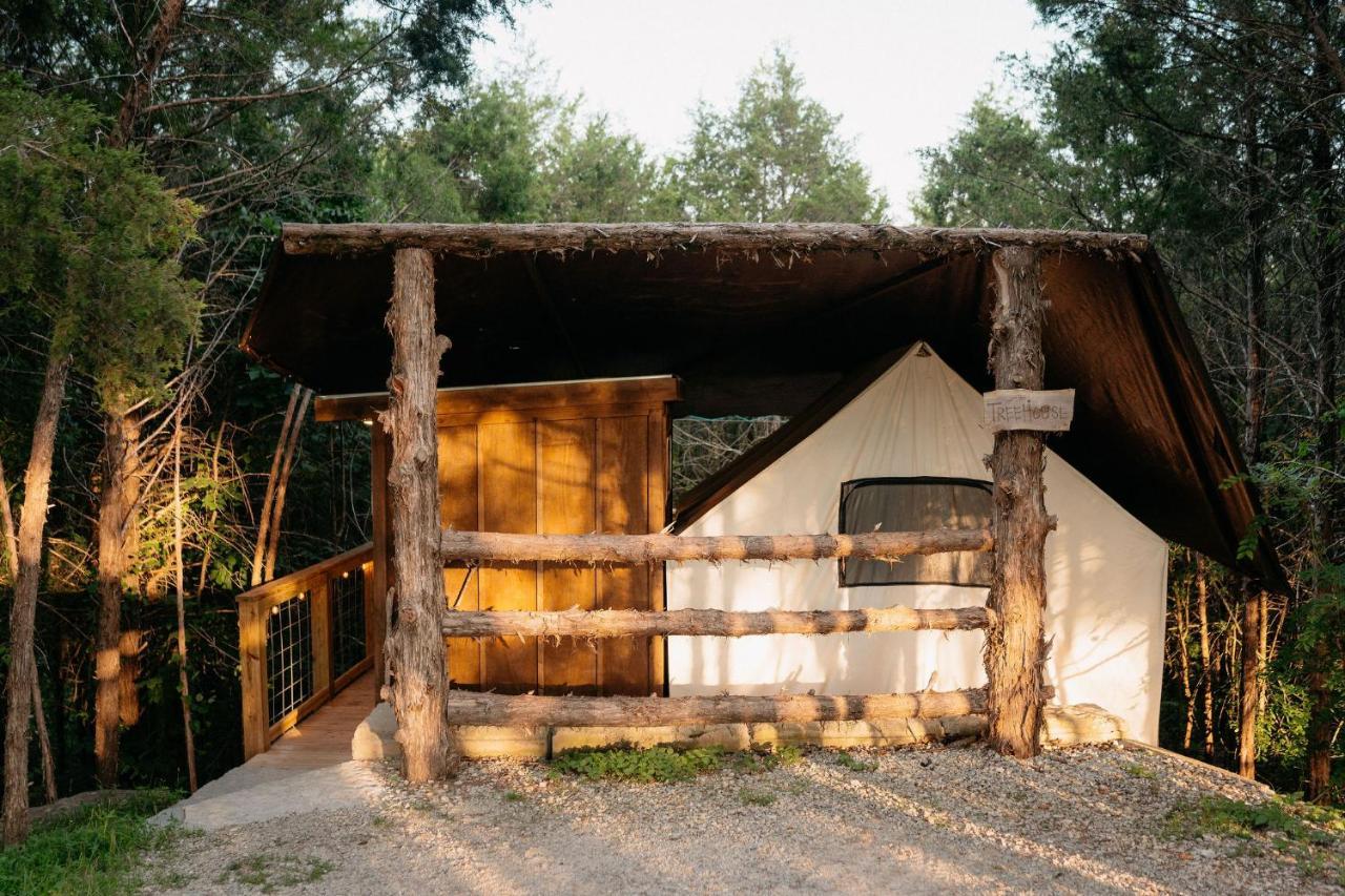 Treehouse Cozy Glamping Site Hotel Branson Kültér fotó